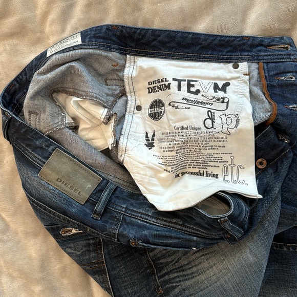 Diesel BRADDOM Vintage Style Distressed BLUE Denim 34W 34L slim-carrot fit - Picture 9 of 13